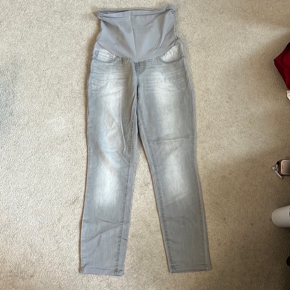 Grey over the belly maternity skinny jeans
